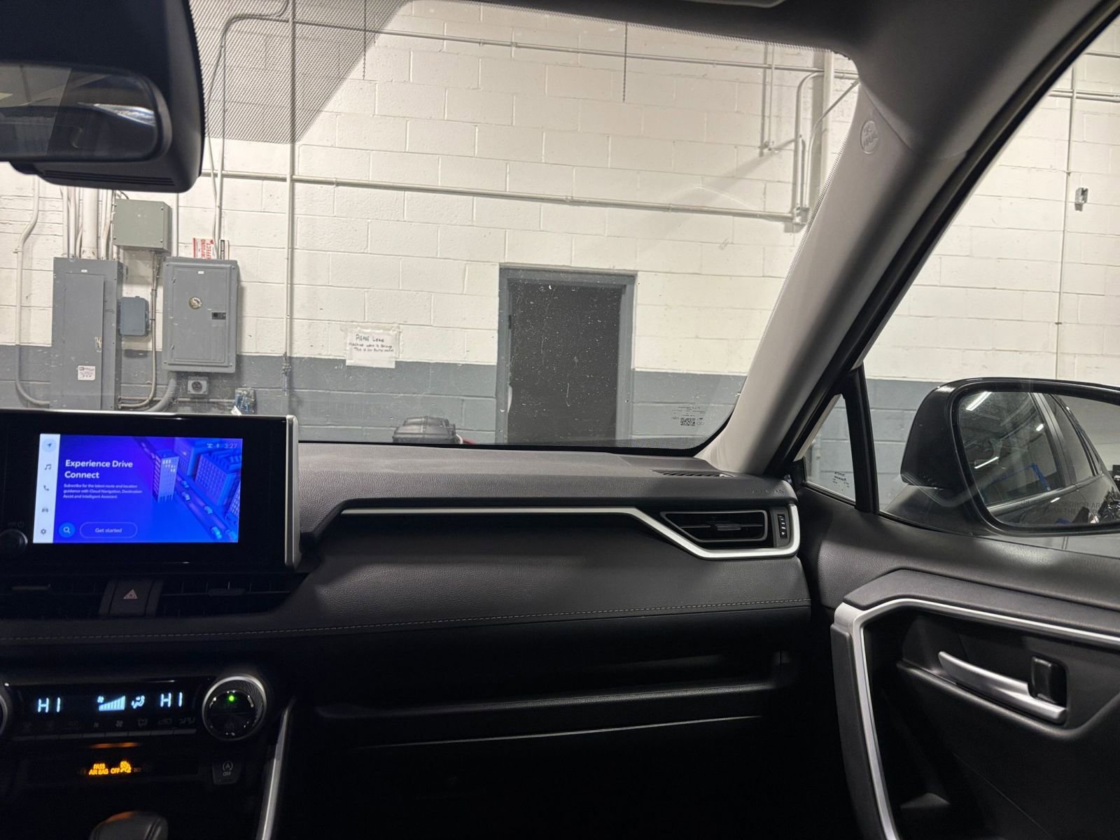 Thumbnail: 2025 Toyota RAV4 - 35