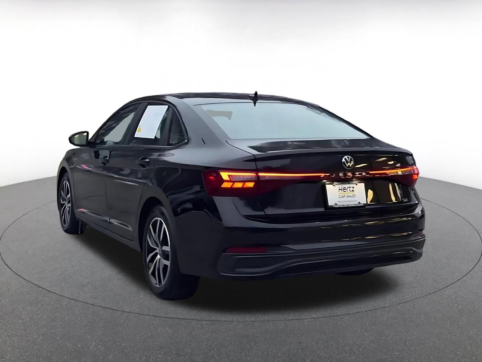 Thumbnail: 2025 Volkswagen Jetta - 11