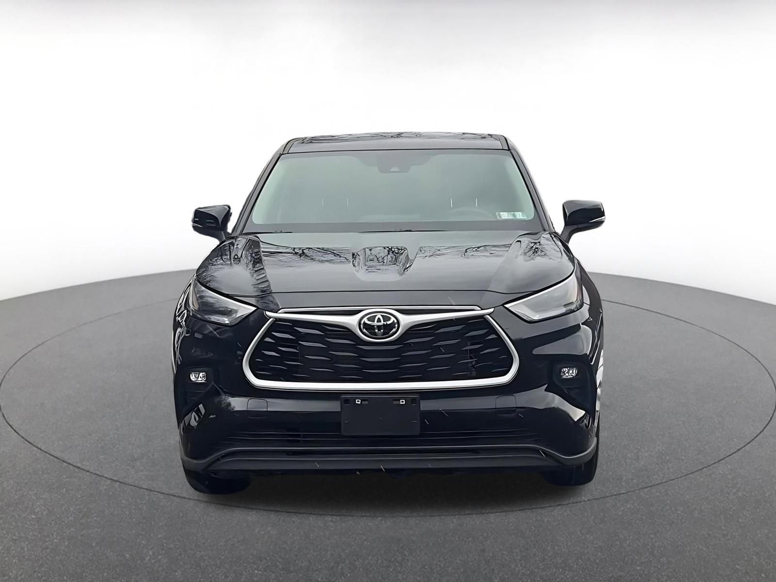 Thumbnail: 2025 Toyota Highlander - 4