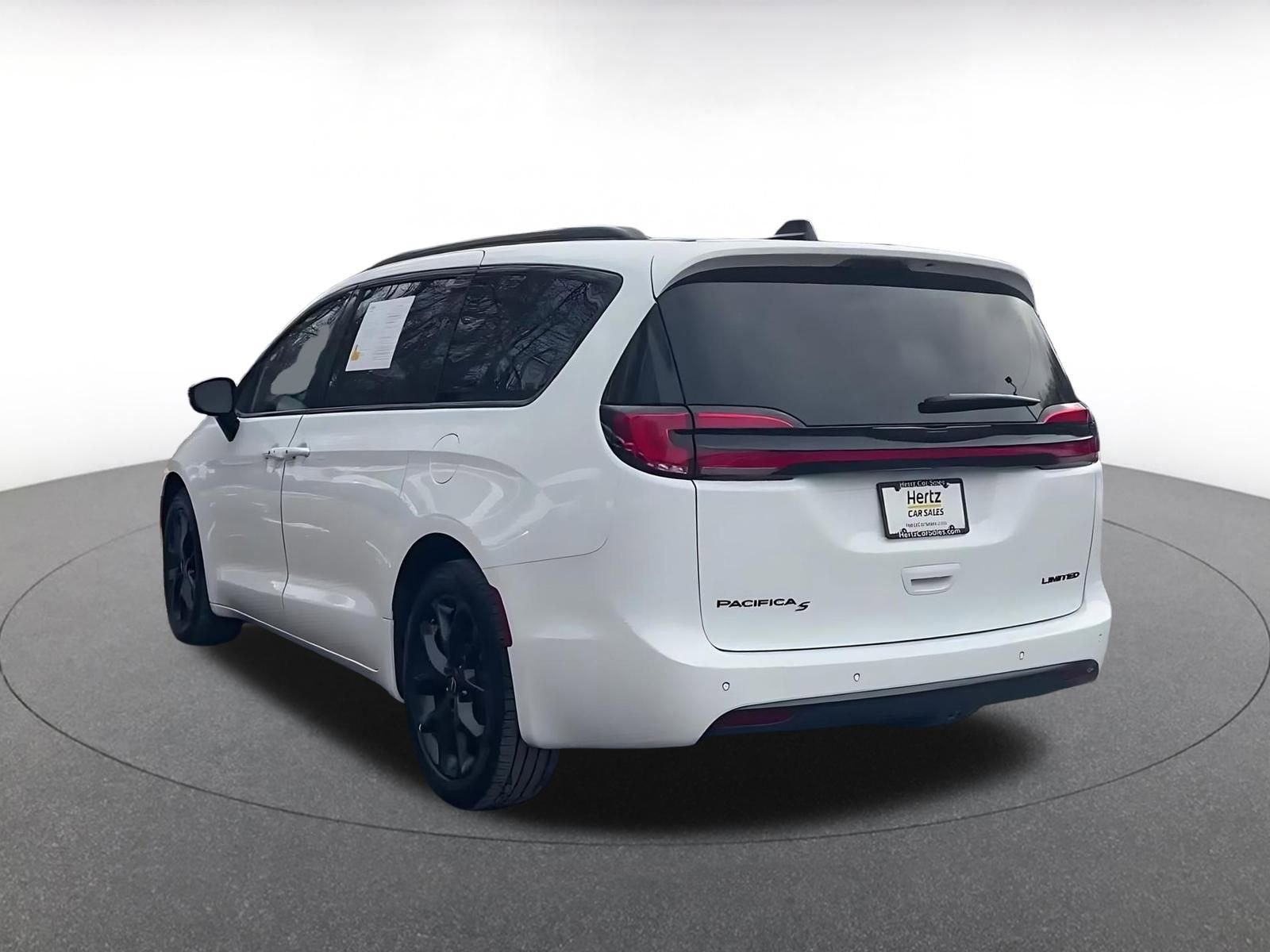 Thumbnail: 2025 Chrysler Pacifica - 11