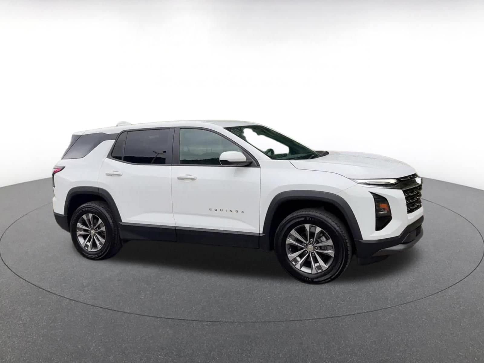 Thumbnail: 2025 Chevrolet Equinox - 2