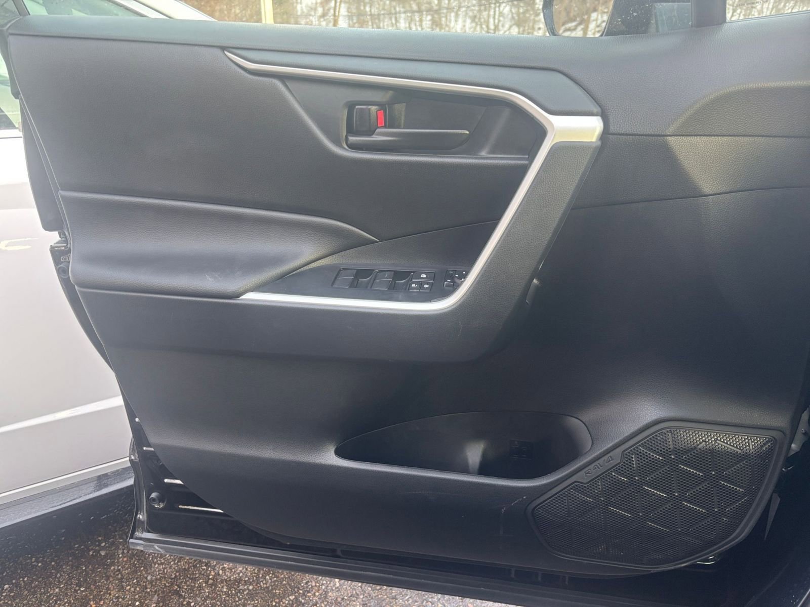 Thumbnail: 2025 Toyota RAV4 - 18