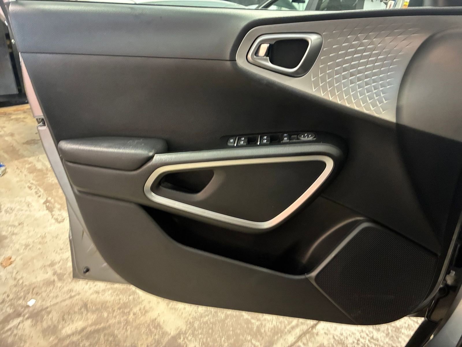 Thumbnail: 2025 Kia Soul - 18