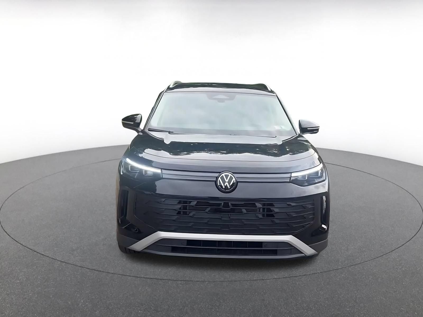 Thumbnail: 2026 Volkswagen Tiguan - 4