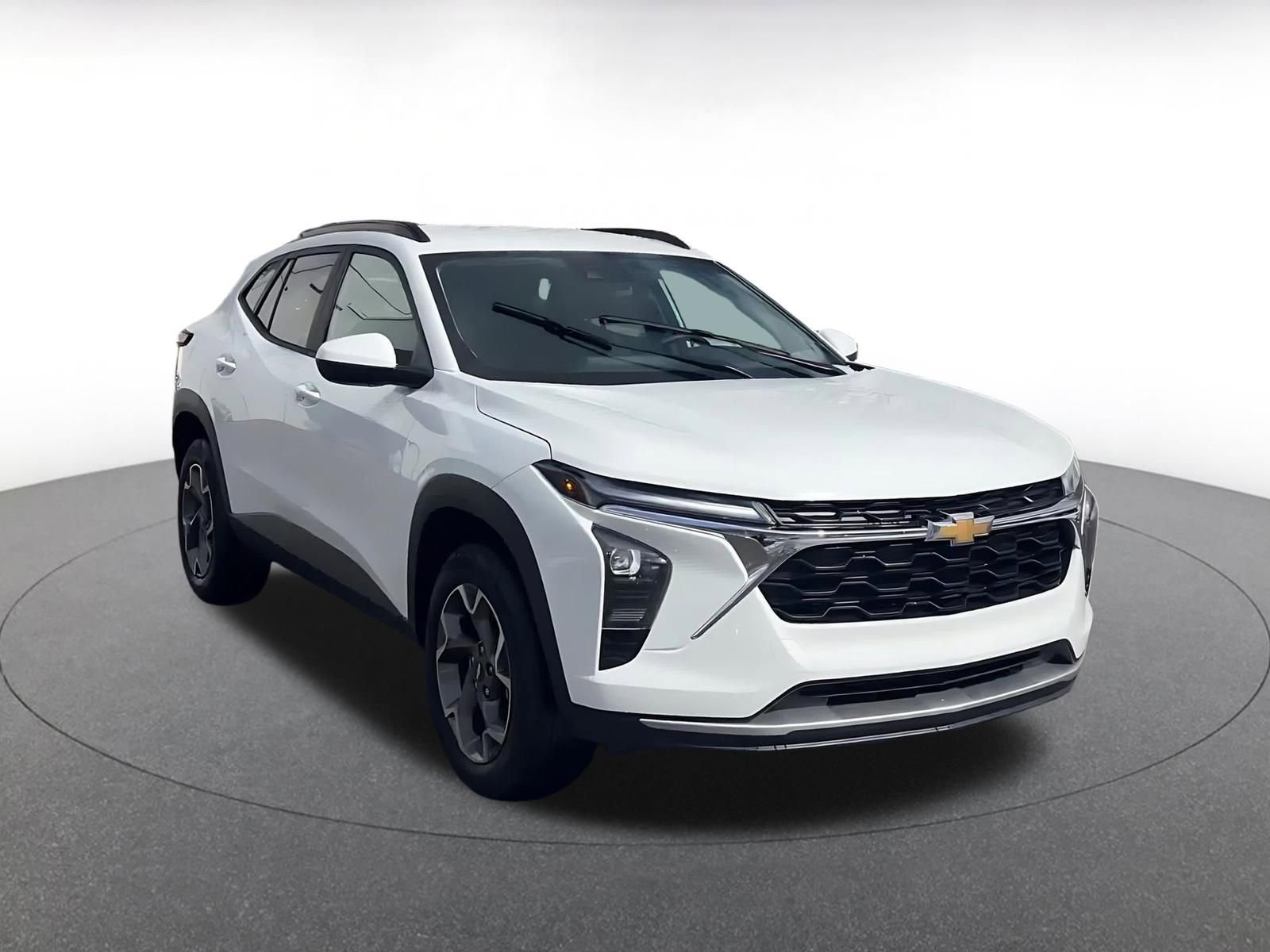Thumbnail: 2025 Chevrolet Trax - 3