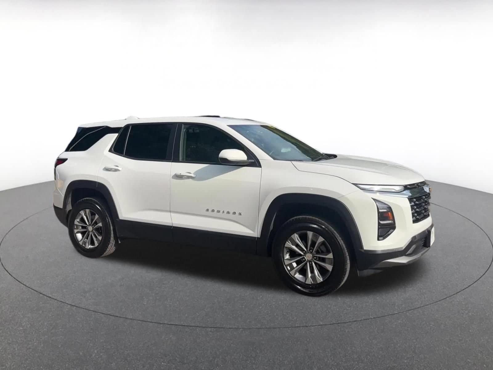 Thumbnail: 2025 Chevrolet Equinox - 2