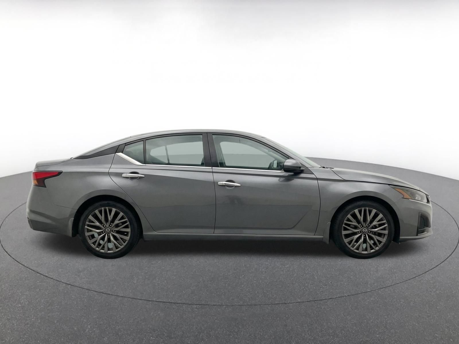 Thumbnail: 2025 Nissan Altima - 10
