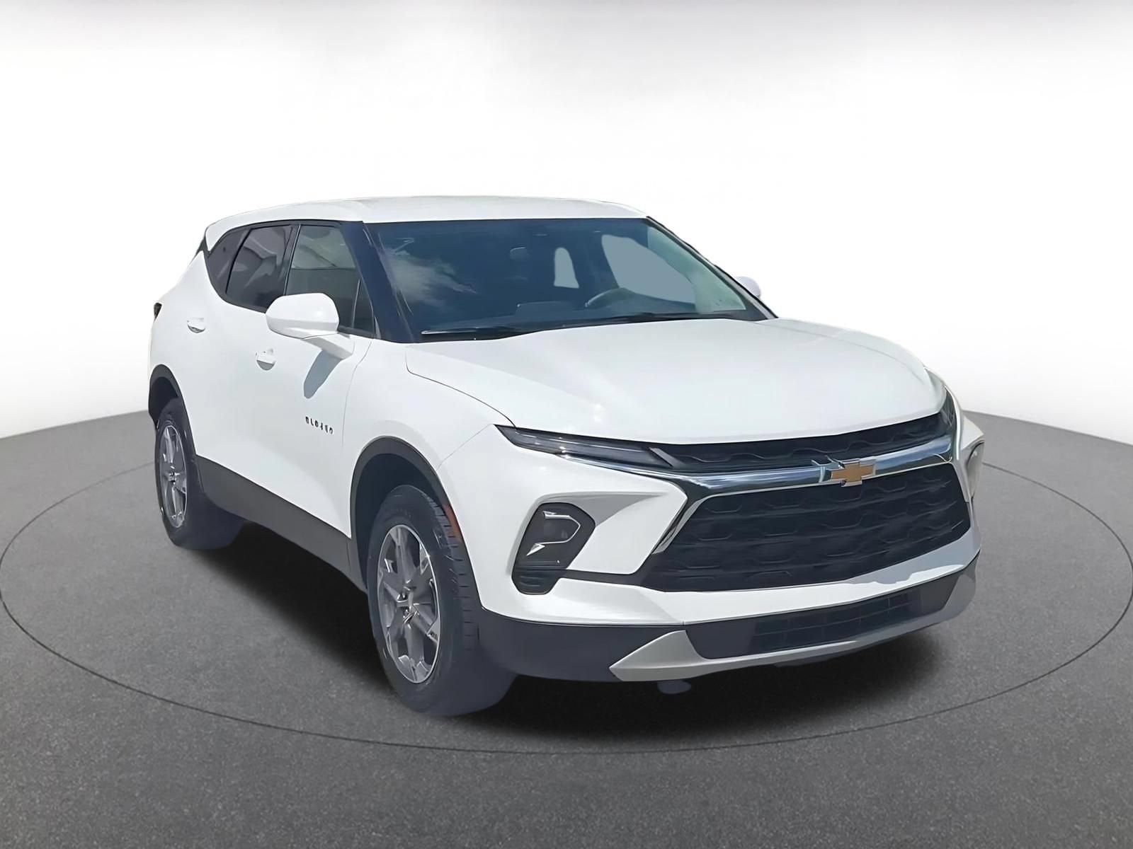 Thumbnail: 2025 Chevrolet Blazer - 3