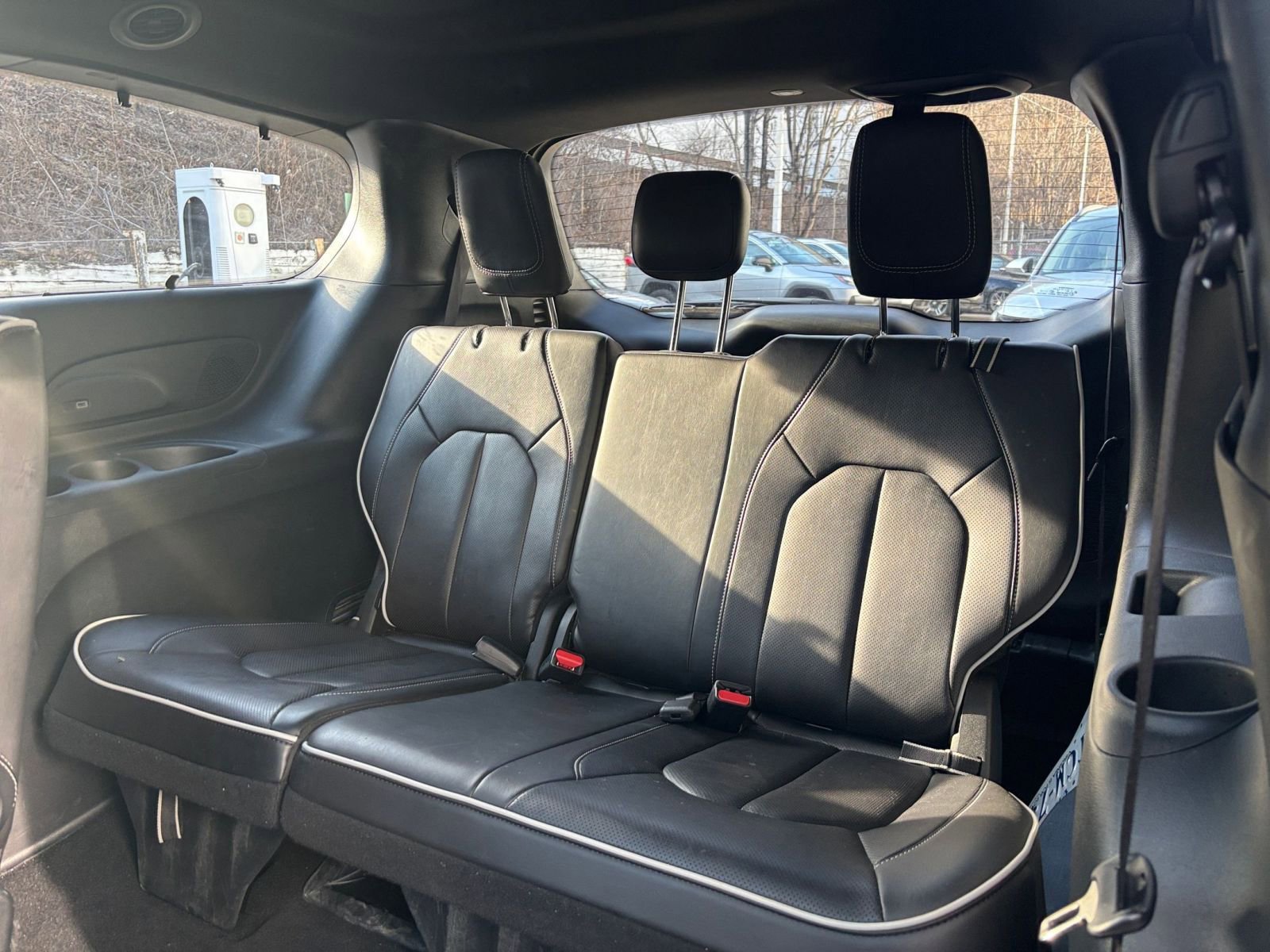 Thumbnail: 2025 Chrysler Pacifica - 31