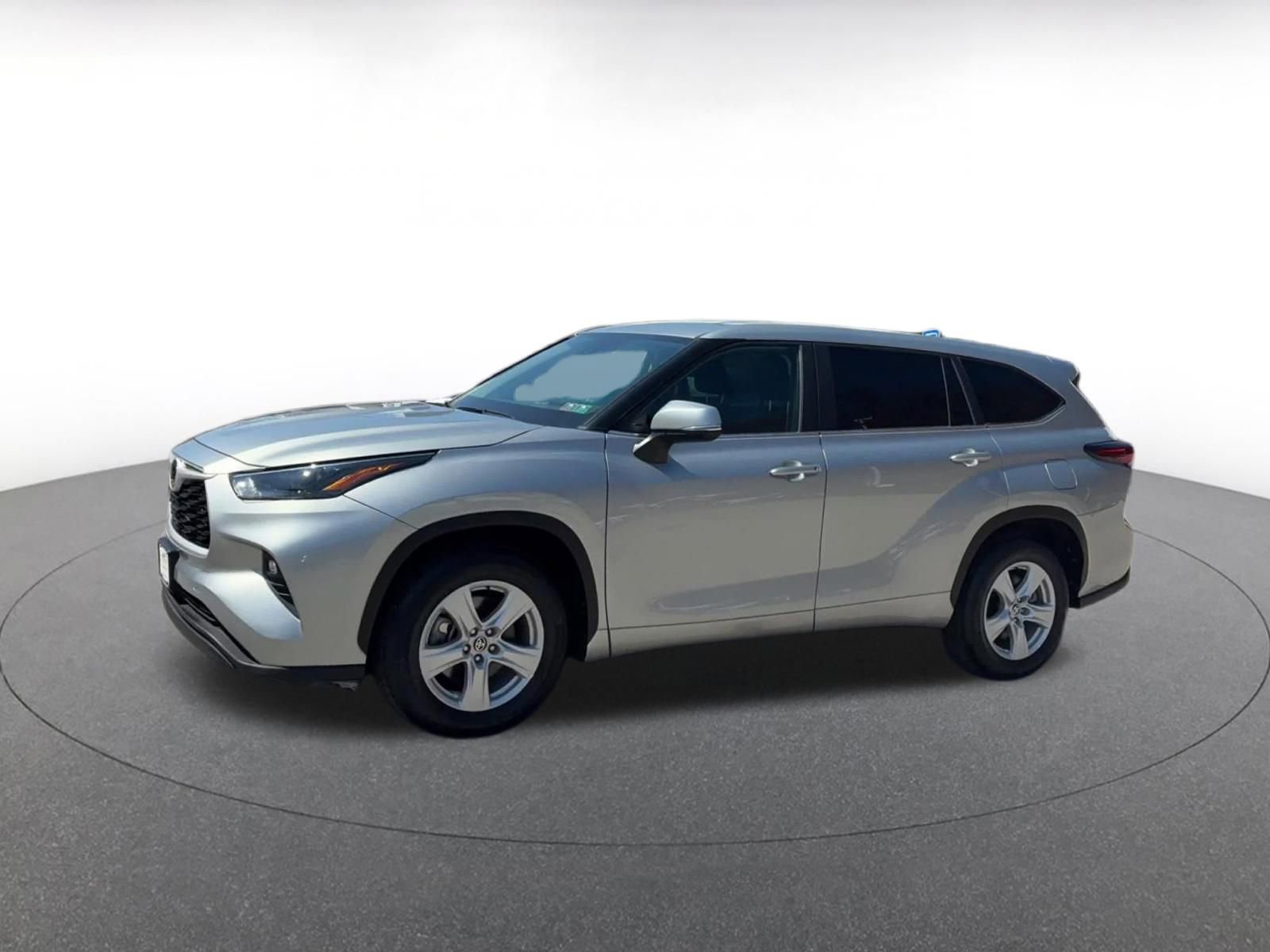 Thumbnail: 2025 Toyota Highlander - 8