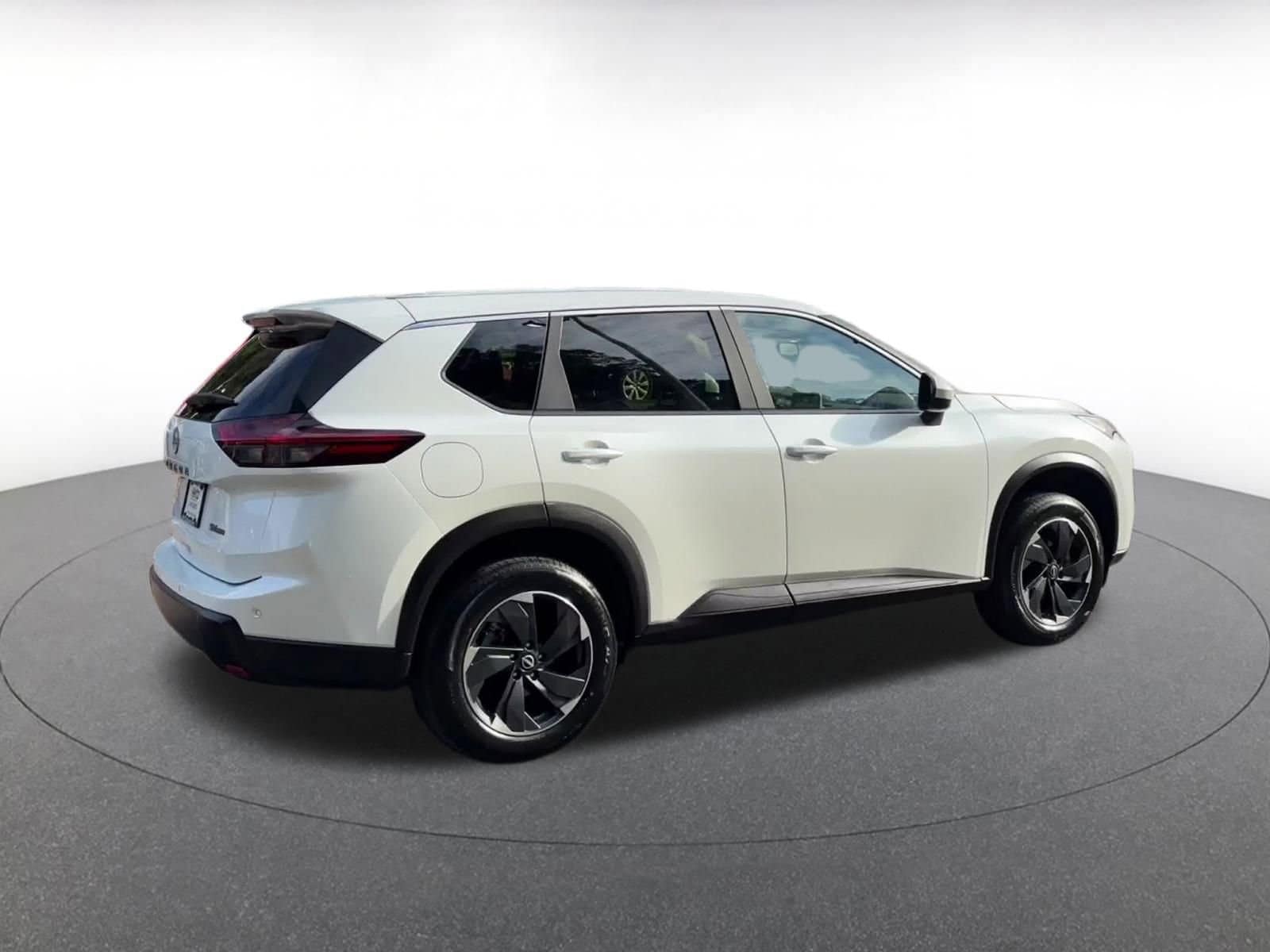 Thumbnail: 2024 Nissan Rogue - 15
