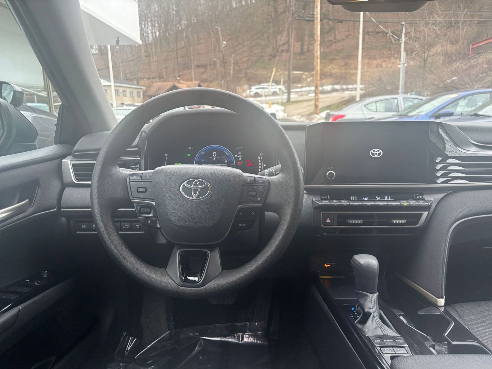 Thumbnail: 2025 Toyota Camry - 33