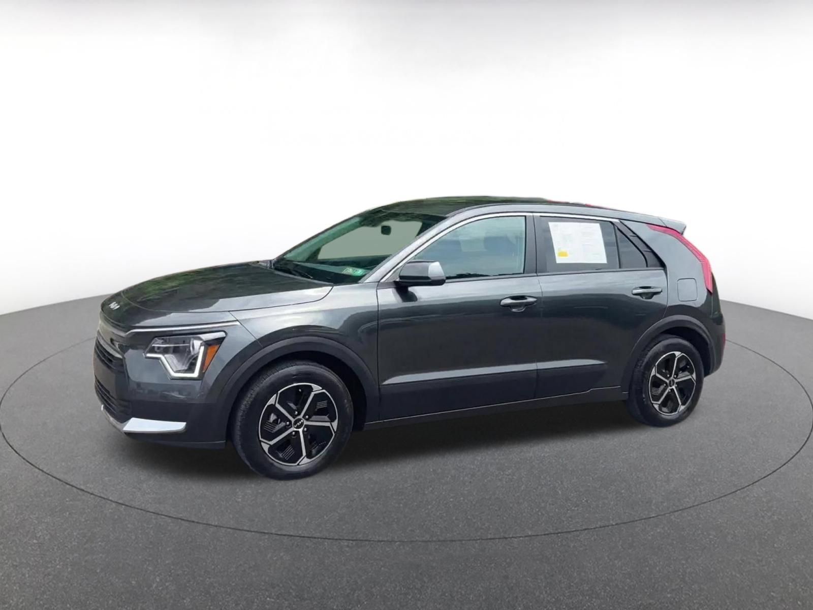 Thumbnail: 2026 Kia Niro - 8