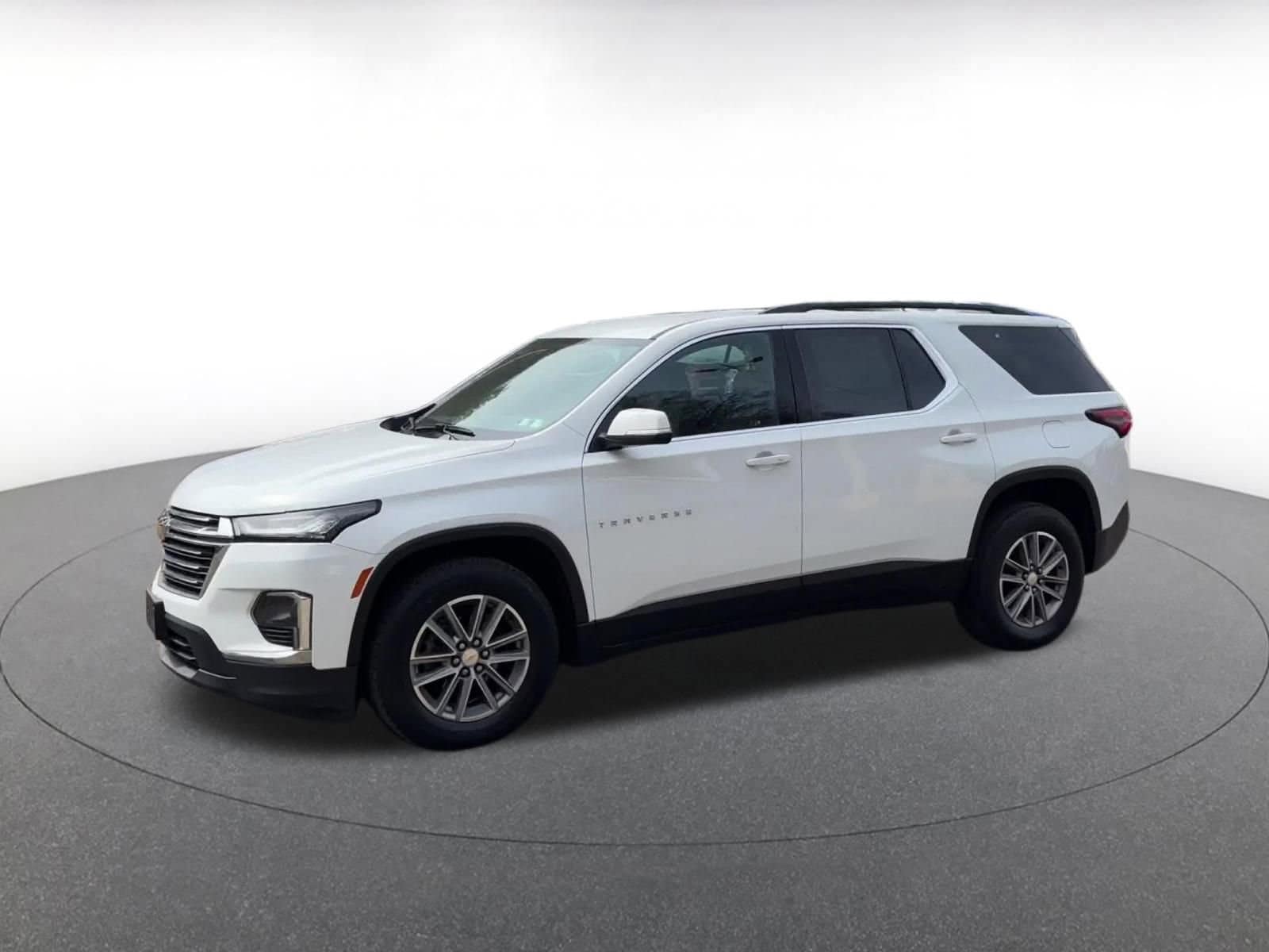Thumbnail: 2023 Chevrolet Traverse - 8