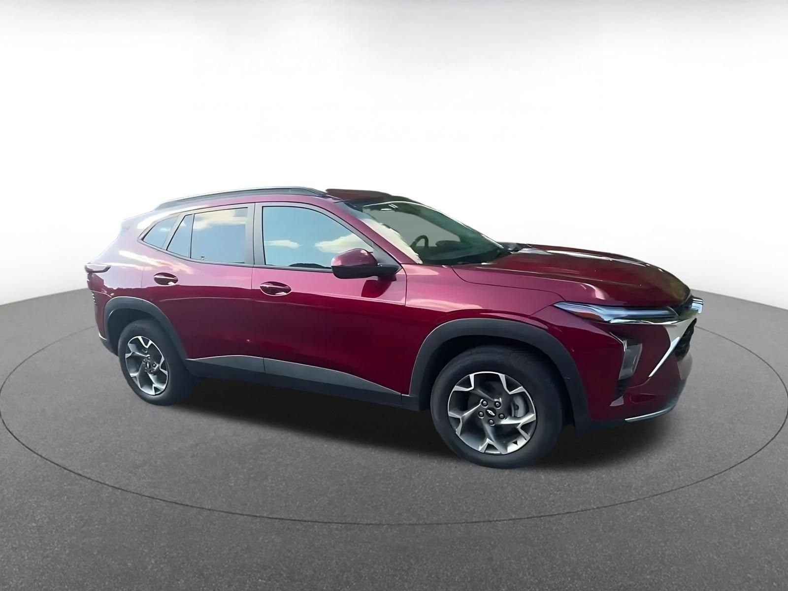 Thumbnail: 2025 Chevrolet Trax - 2