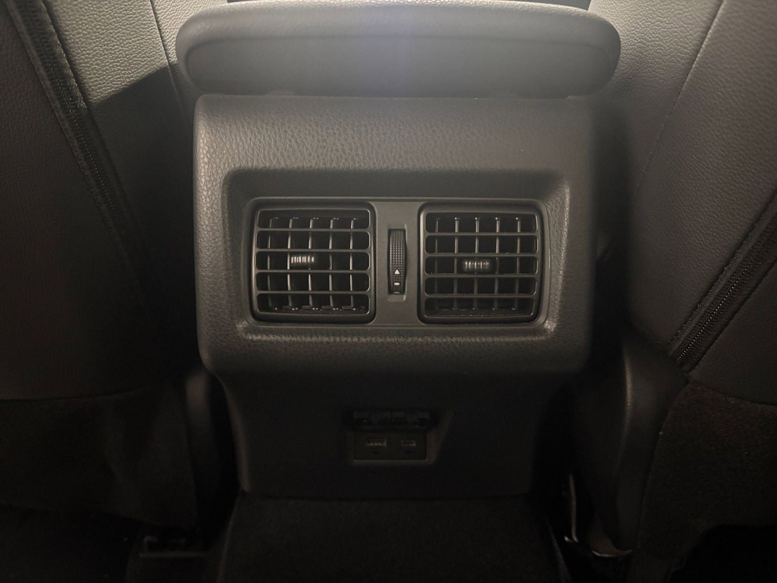 Thumbnail: 2025 Toyota Camry - 24