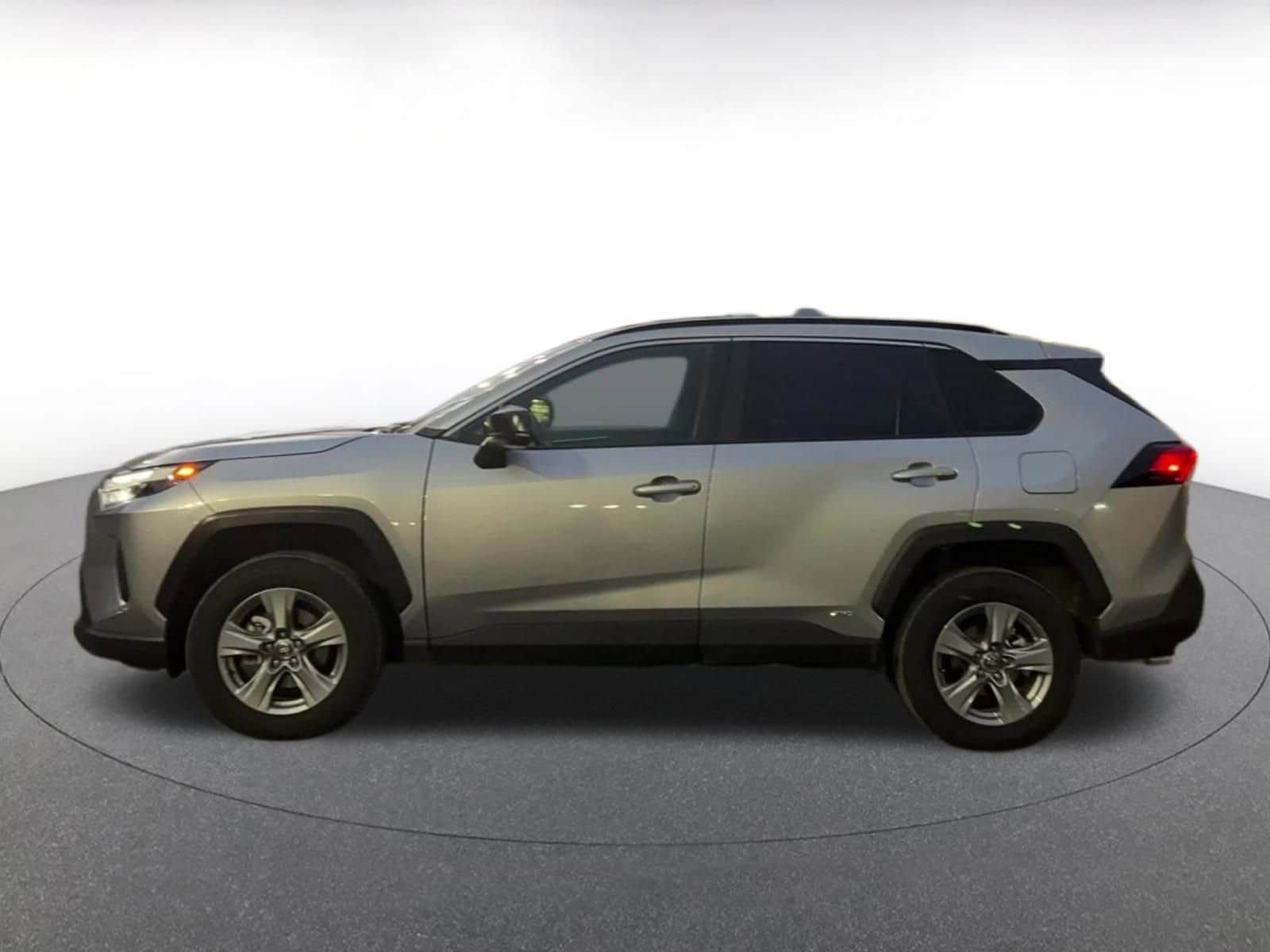 Thumbnail: 2025 Toyota RAV4 - 9