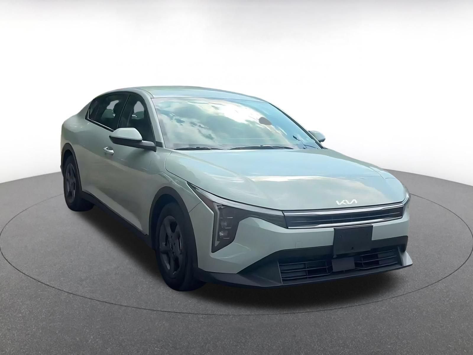 Thumbnail: 2026 Kia K4 - 3