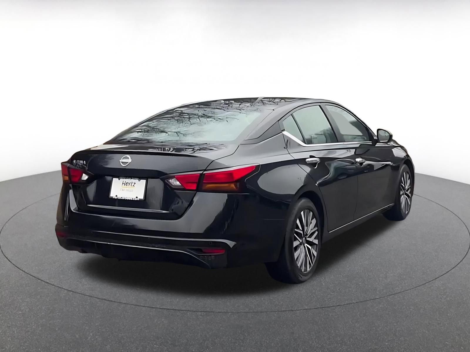 Thumbnail: 2025 Nissan Altima - 14