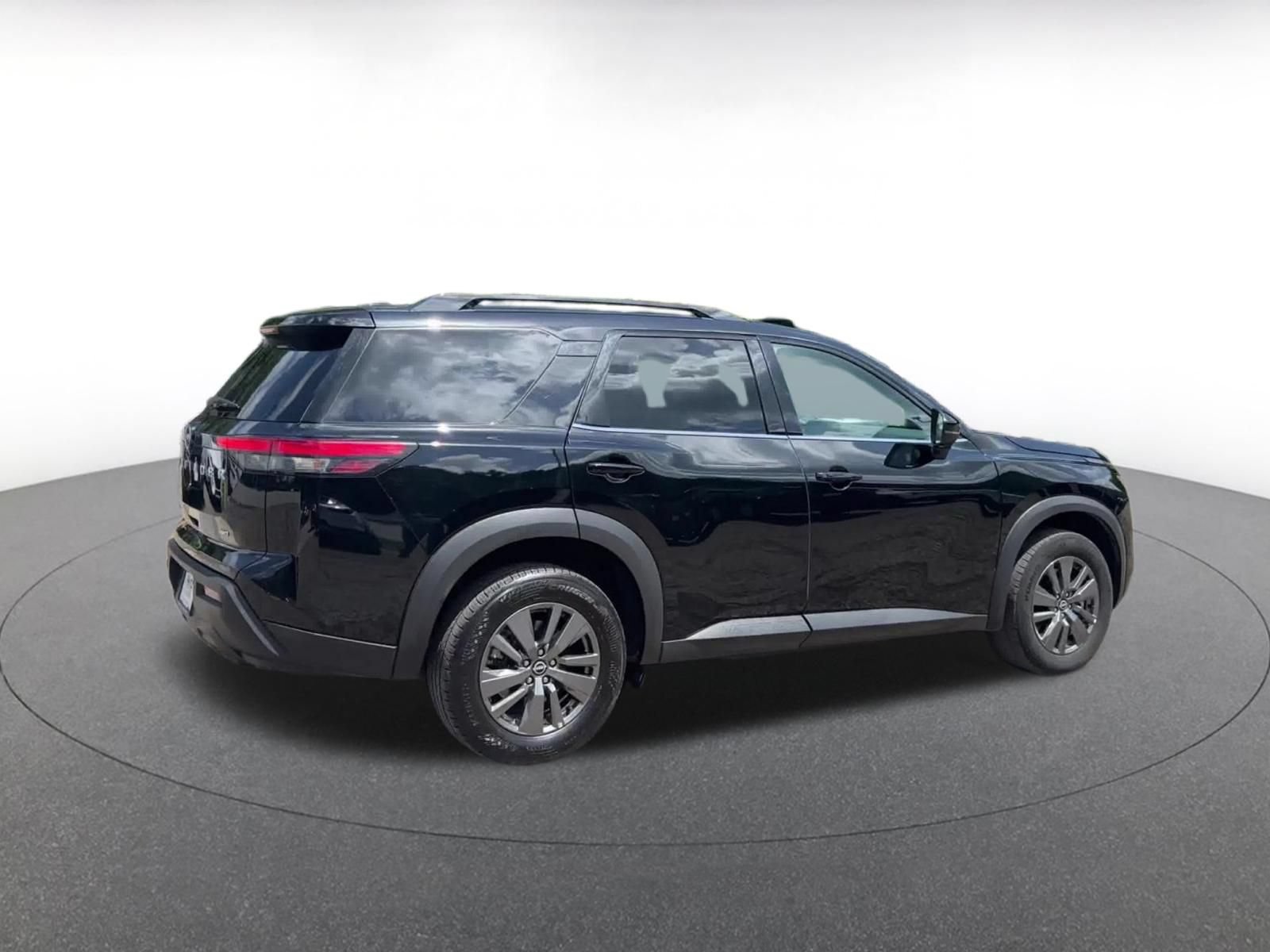 Thumbnail: 2025 Nissan Pathfinder - 14