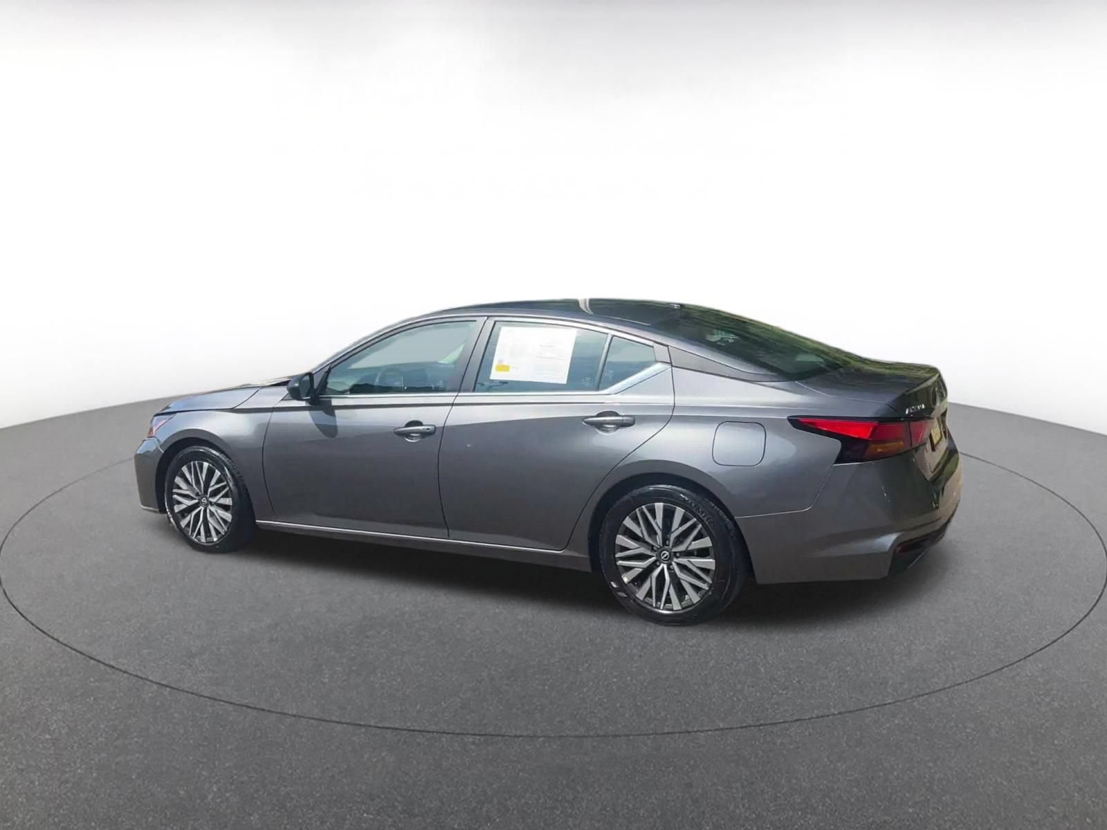 Thumbnail: 2026 Nissan Altima - 9