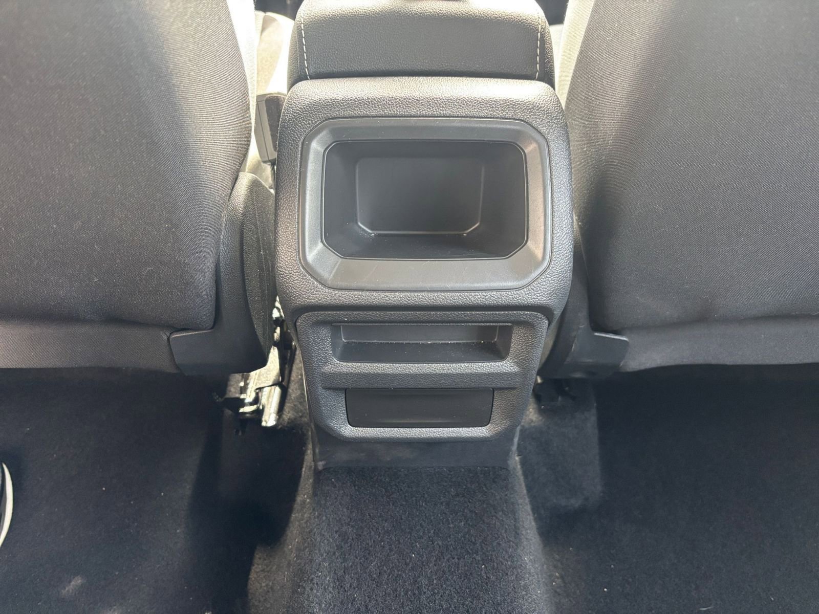 Thumbnail: 2025 Volkswagen Taos - 22