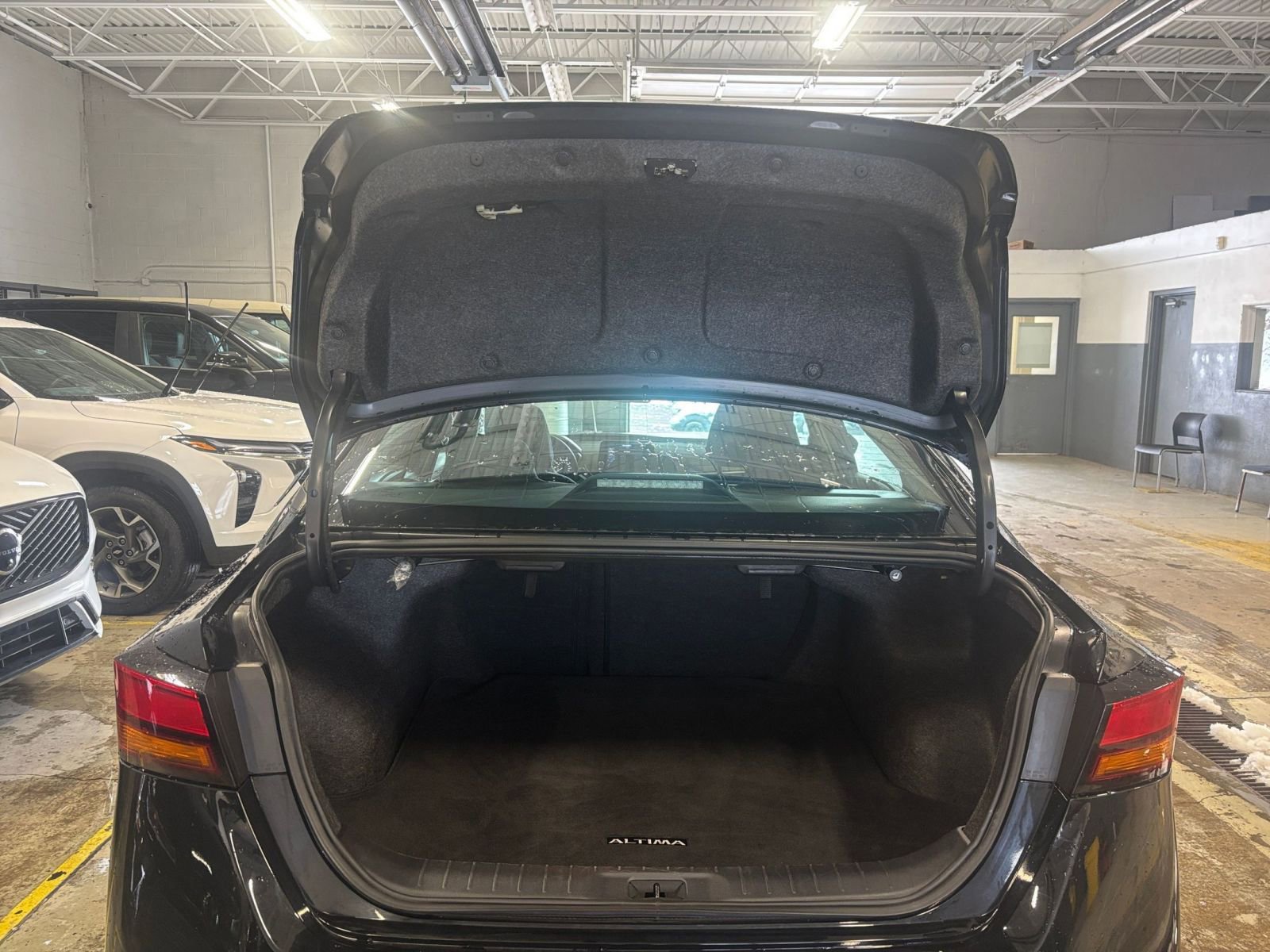 Thumbnail: 2025 Nissan Altima - 32