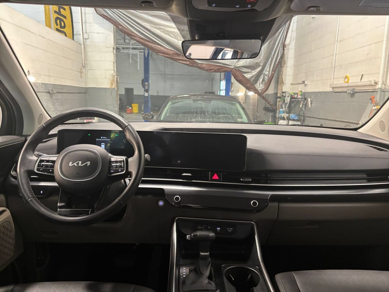 Thumbnail: 2026 Kia Carnival - 35