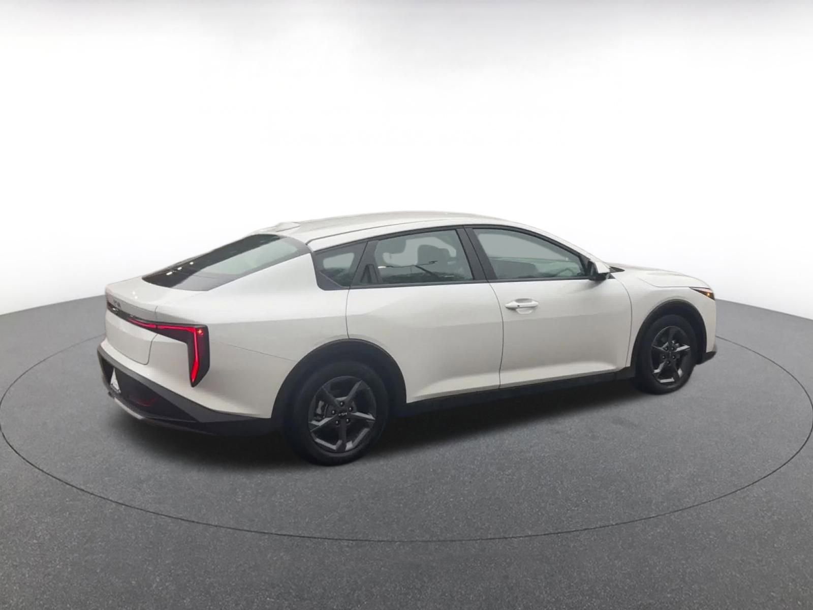 Thumbnail: 2025 Kia K4 - 15