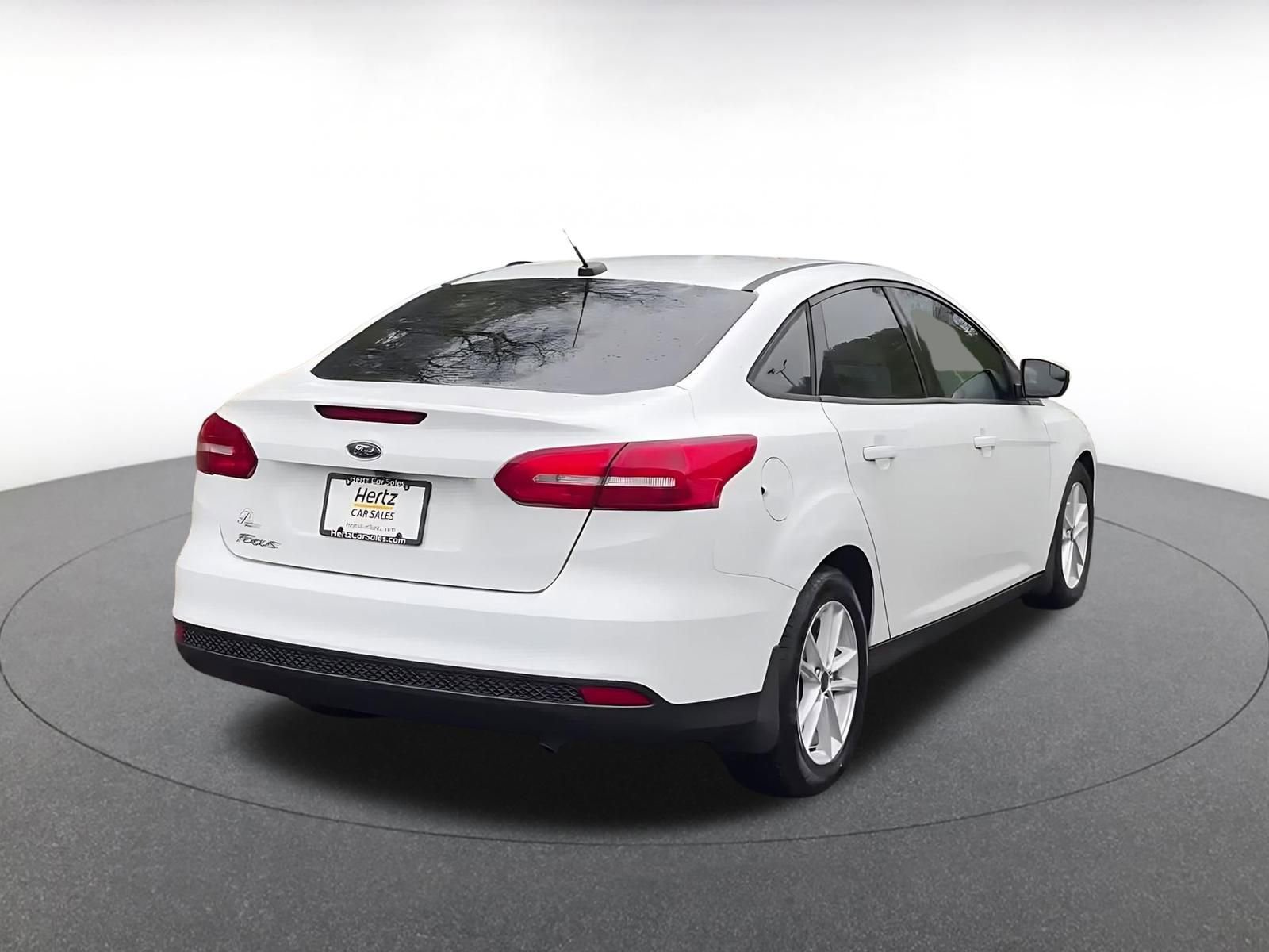 Thumbnail: 2017 Ford Focus - 14