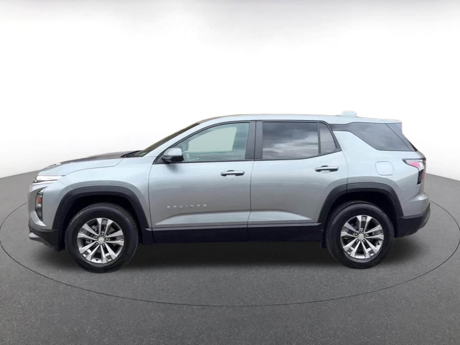 Thumbnail: 2025 Chevrolet Equinox - 9