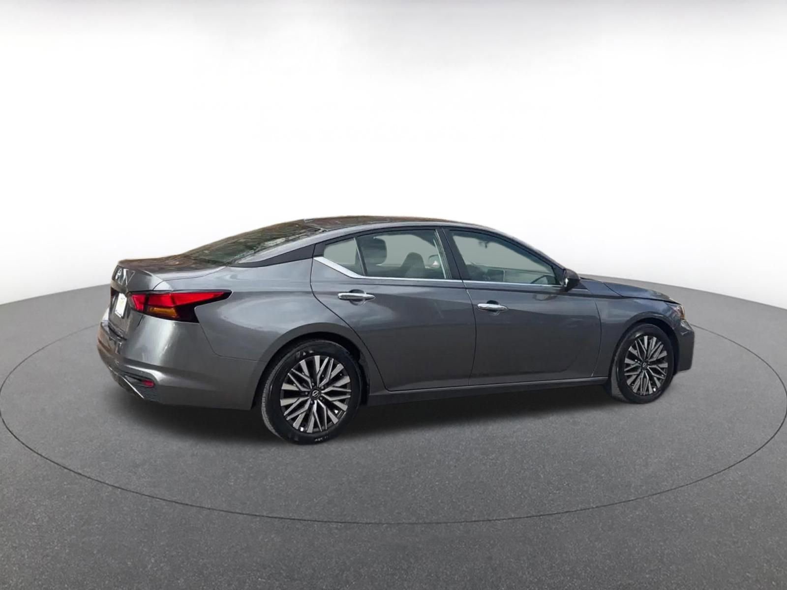 Thumbnail: 2025 Nissan Altima - 15