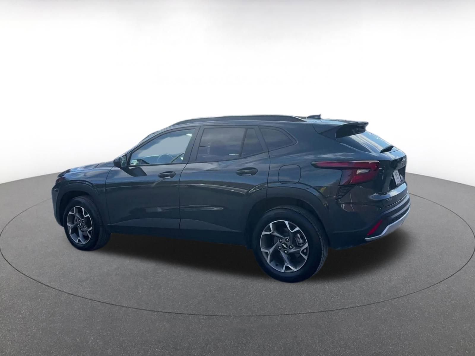 Thumbnail: 2025 Chevrolet Trax - 10