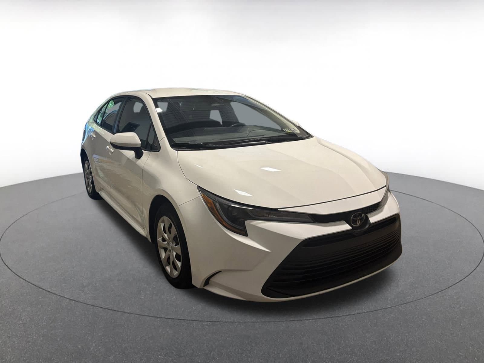 Thumbnail: 2024 Toyota Corolla - 1
