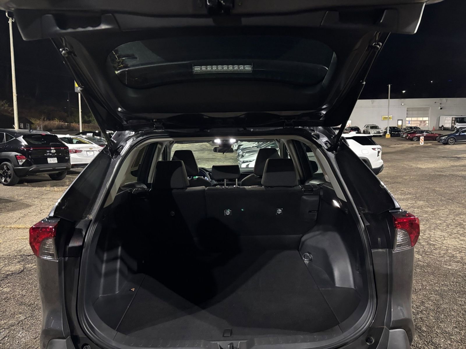 Thumbnail: 2025 Toyota RAV4 - 30