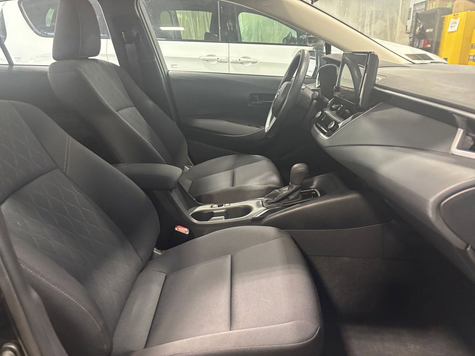 Thumbnail: 2025 Toyota Corolla - 27