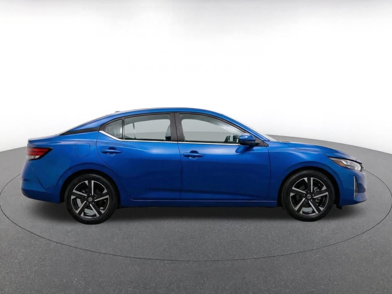Thumbnail: 2025 Nissan Sentra - 10