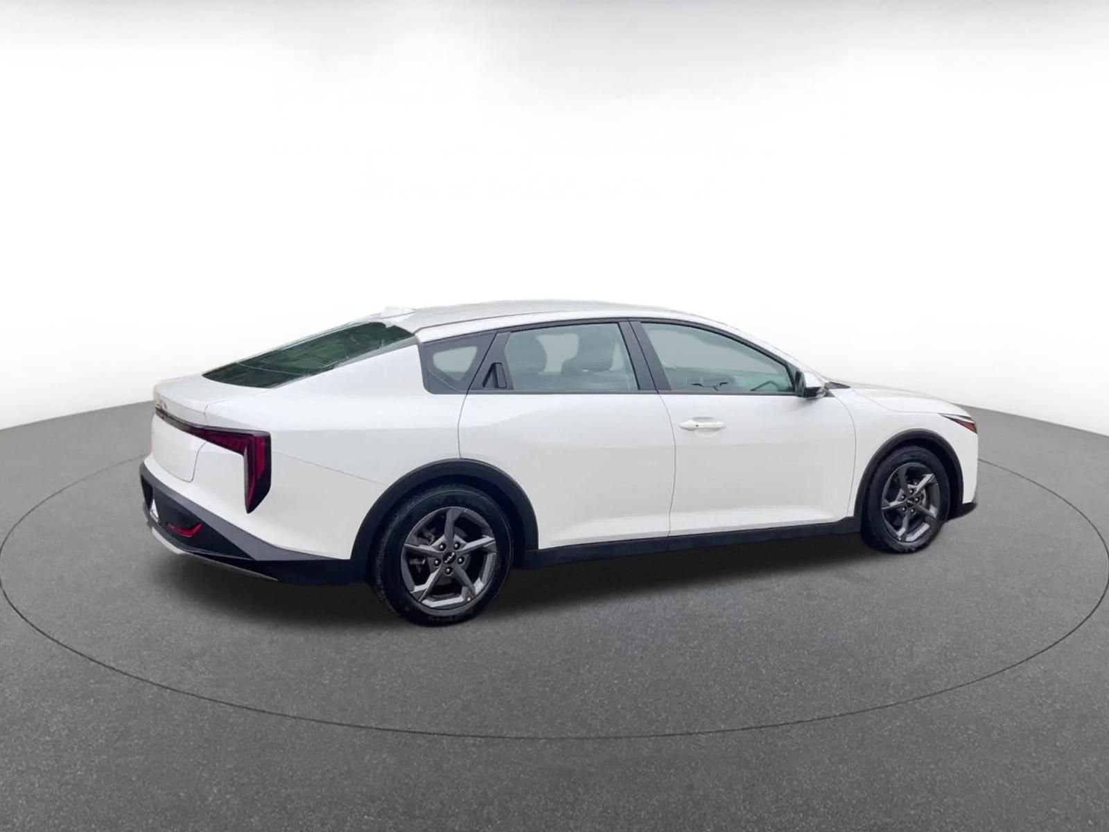 Thumbnail: 2025 Kia K4 - 14
