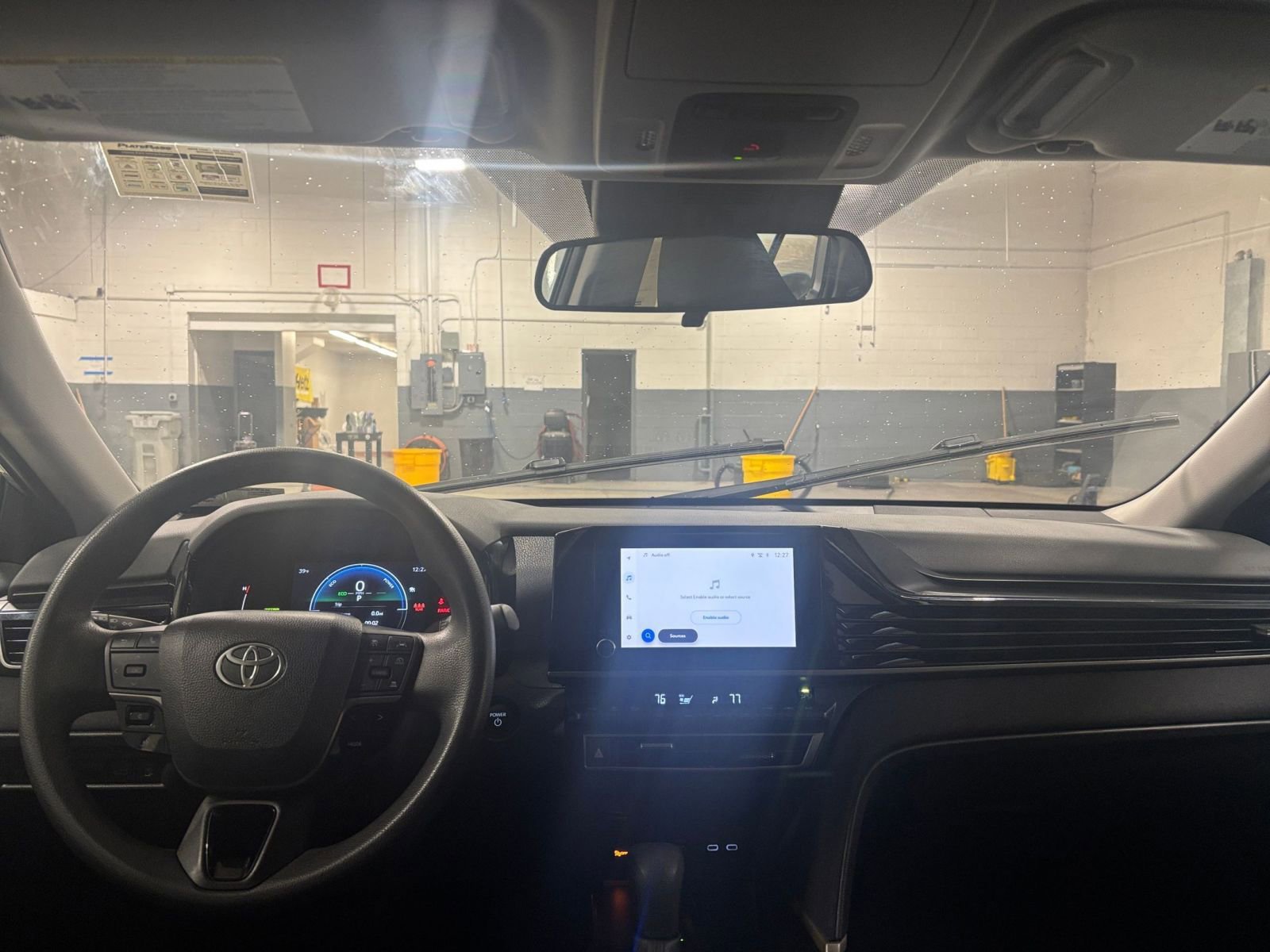 Thumbnail: 2025 Toyota Camry - 33