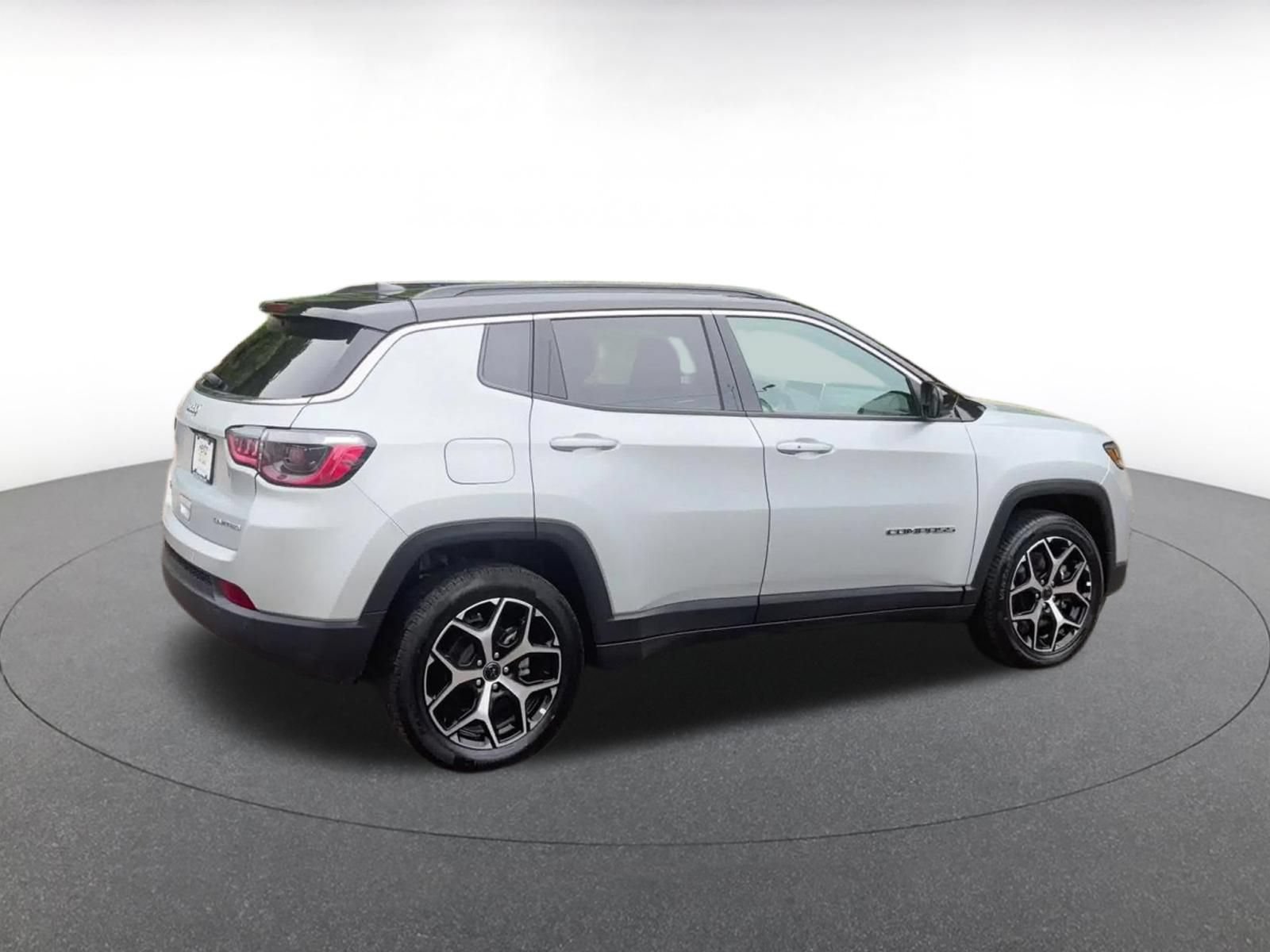 Thumbnail: 2025 Jeep Compass - 15