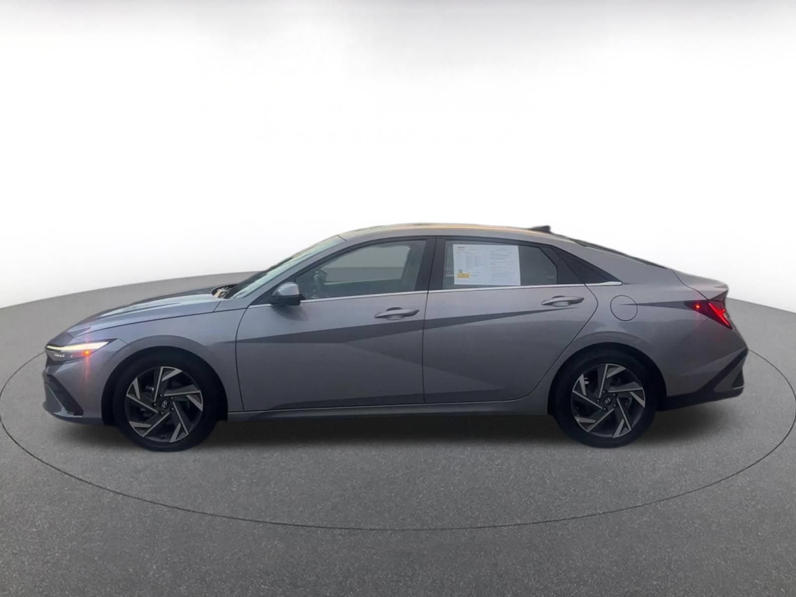 Thumbnail: 2025 Hyundai Elantra - 8