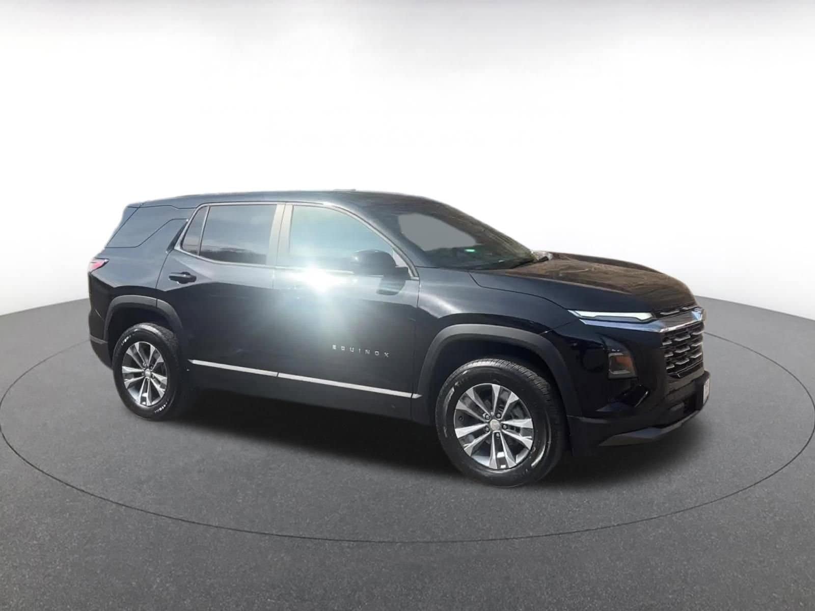 Thumbnail: 2025 Chevrolet Equinox - 2