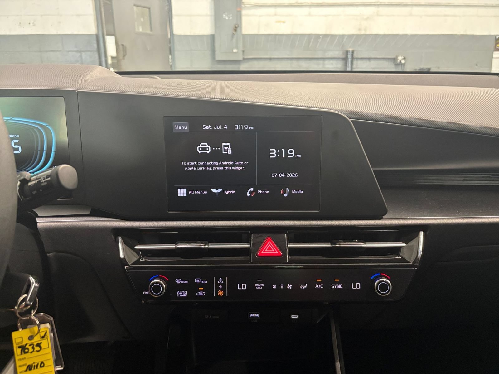 Thumbnail: 2026 Kia Niro - 17