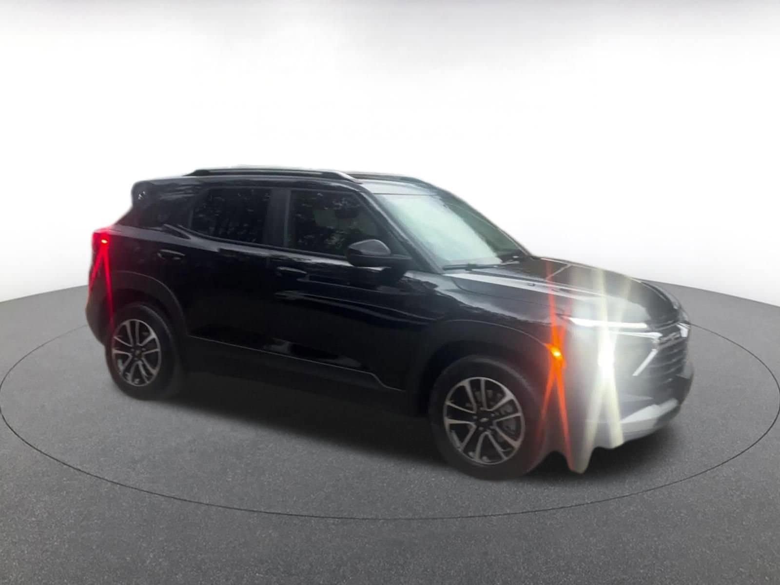 Thumbnail: 2025 Chevrolet TrailBlazer - 2