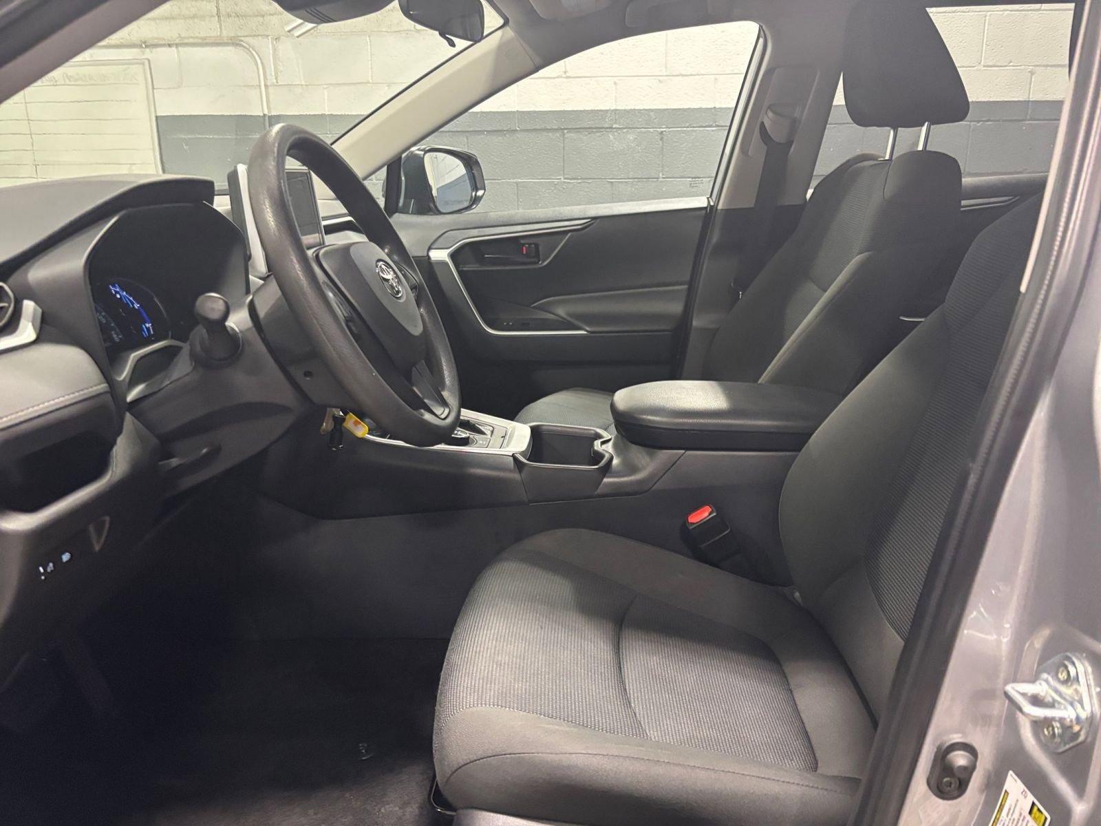 Thumbnail: 2025 Toyota RAV4 - 35