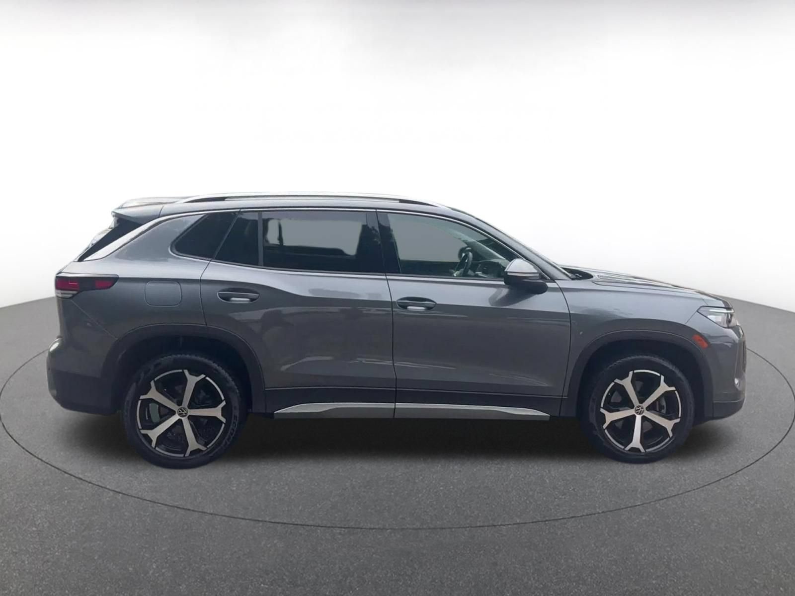 Thumbnail: 2026 Volkswagen Tiguan - 15