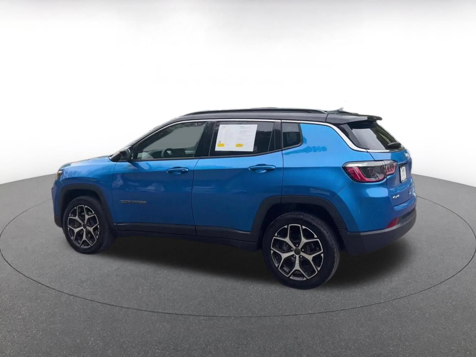 Thumbnail: 2025 Jeep Compass - 8