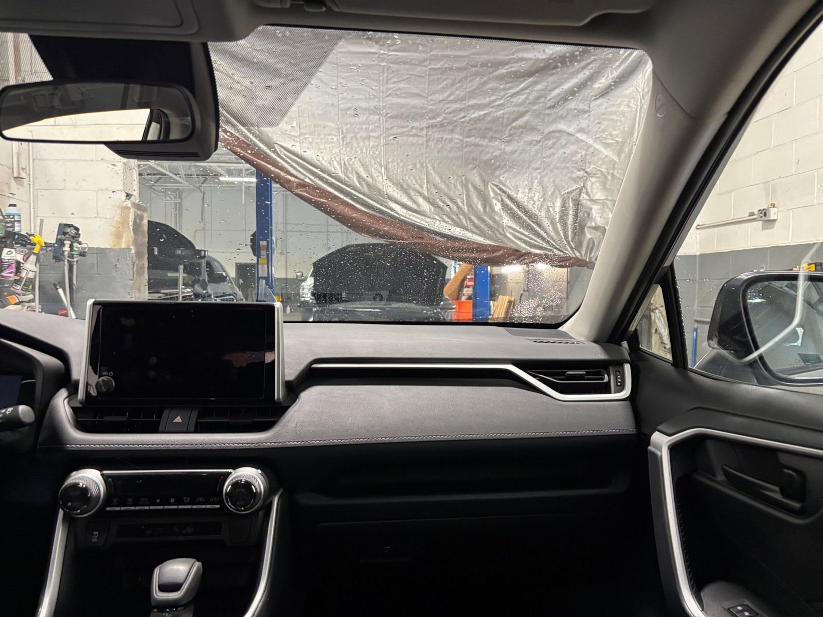 Thumbnail: 2025 Toyota RAV4 - 34