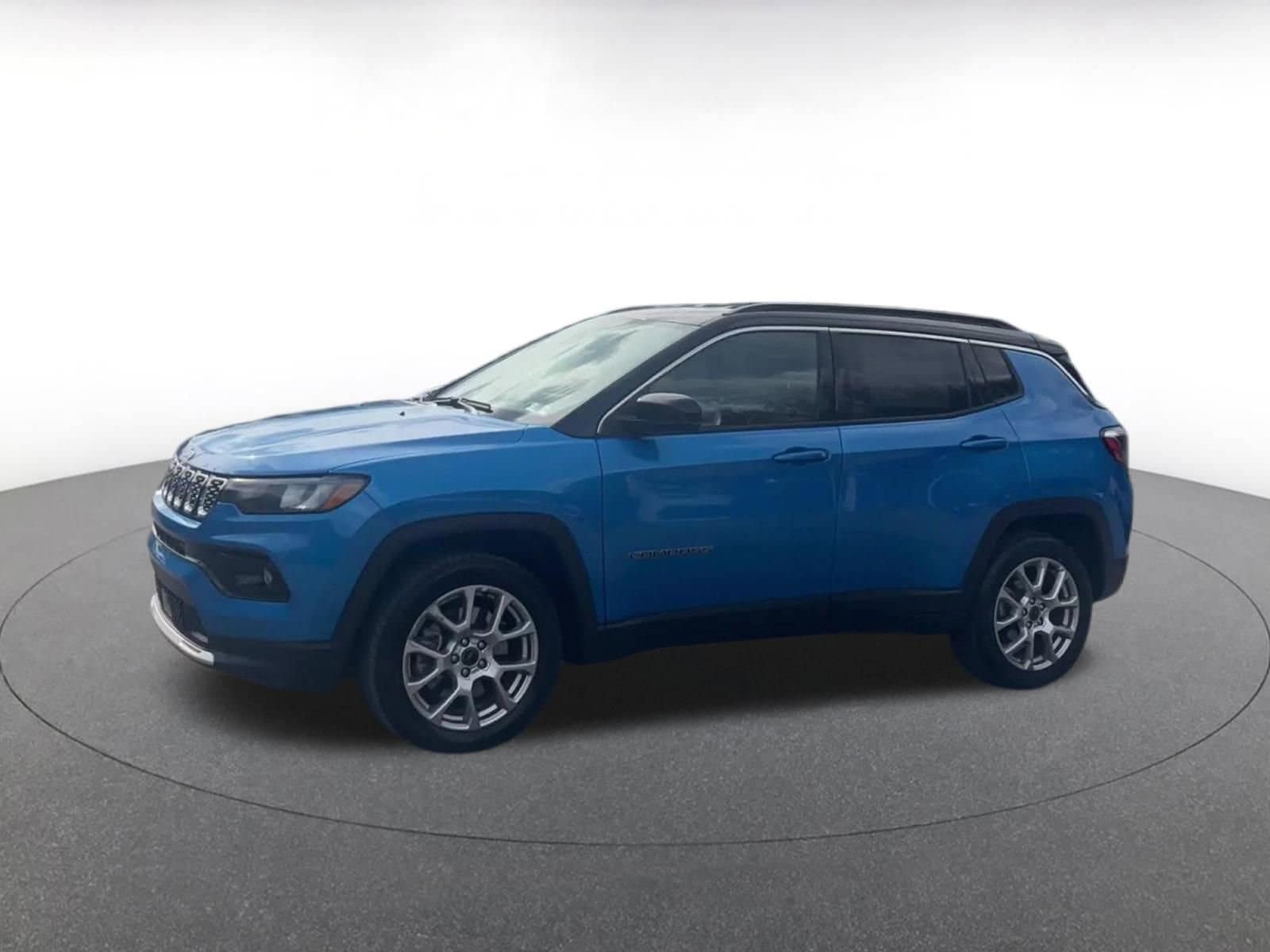 Thumbnail: 2025 Jeep Compass - 8