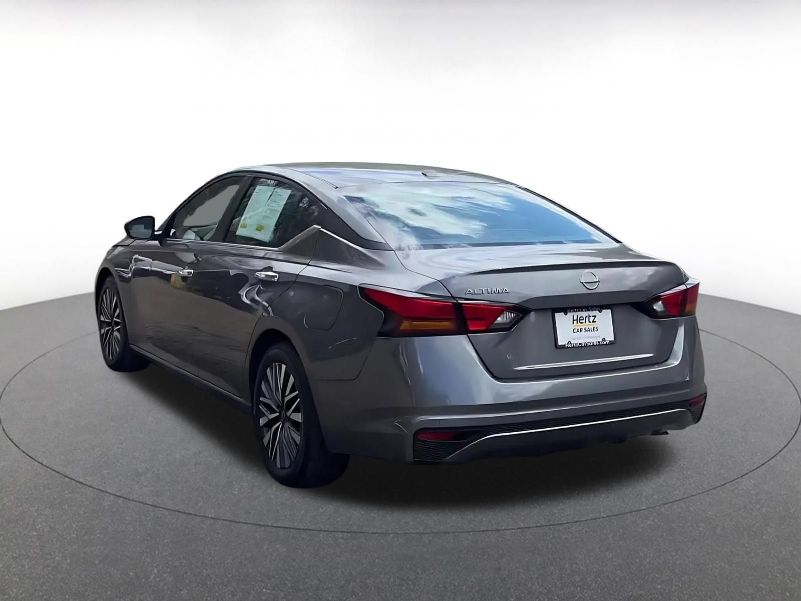 Thumbnail: 2025 Nissan Altima - 9